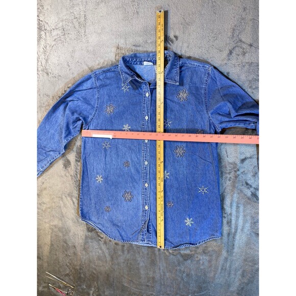 Christmas Snowflakes, Denim, Women's, Large, Button Front Blouse, C-3 - Picture 3 of 9